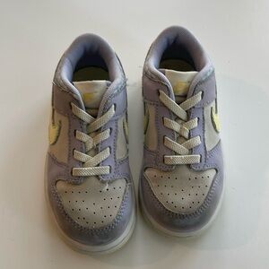 Nike Easter dunks light purple/yellow